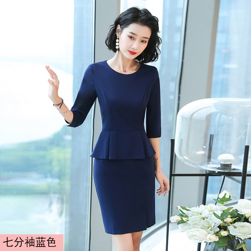 Navy blue three-quarter sleeves