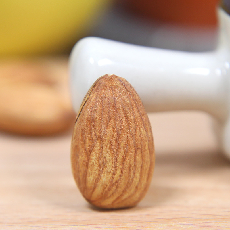 Manufacturer wholesale original almond kernels, shelled almond kernels, roasted almonds, whole box 10 jins