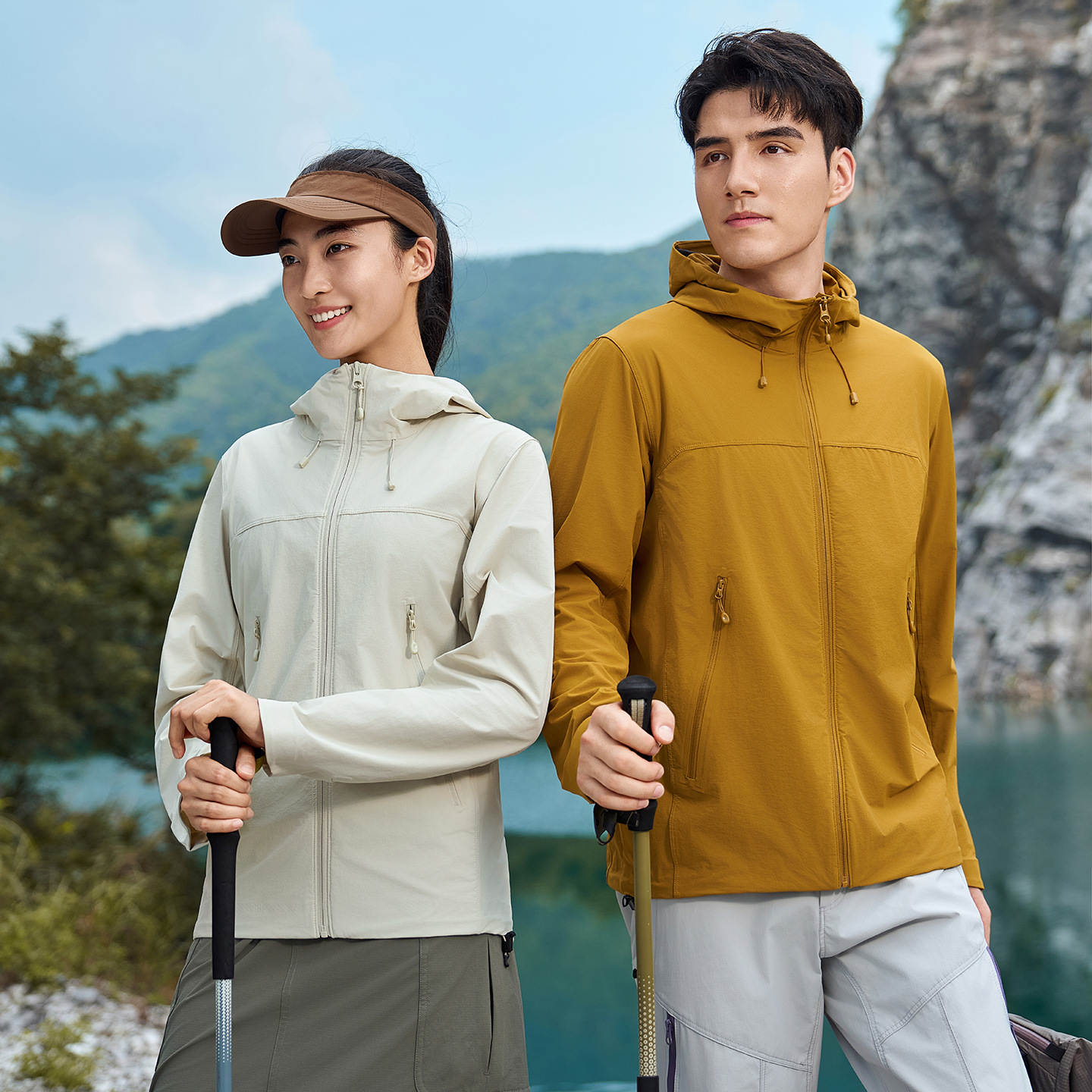 Nylon fabric, YKK zipper, softshell jacket with printed or embroidered logo, available for bulk purchase as workwear, outdoor windproof and warm outerwear