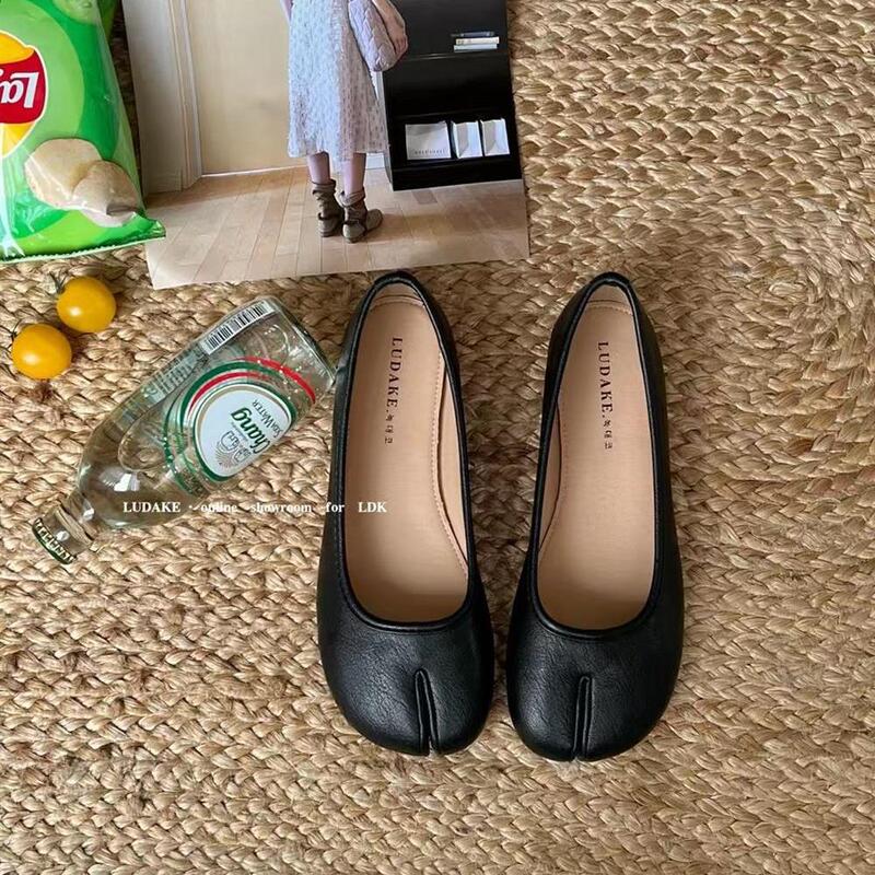 Ludake Korean Pig Trotter Shoes Elegant Flats Split-Toe Flats Women's Slip-On Shallow Mouth Bean Scoop Shoes