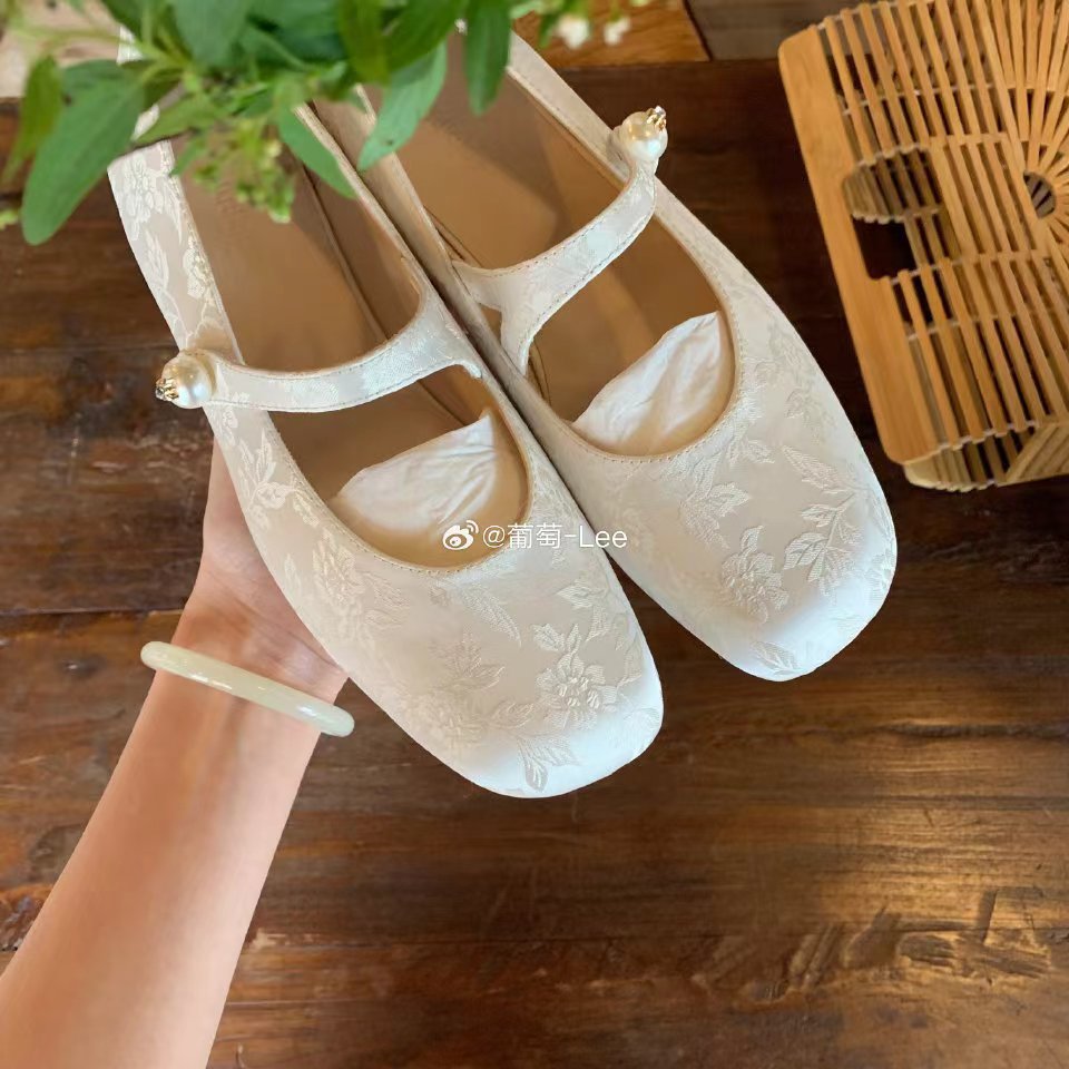 Tarde de madre uva ~ Guofeng nueva perla china con cabeza cuadrada jacquard Mary Jane zapatos individuales zapatos de mujer de tacón medio