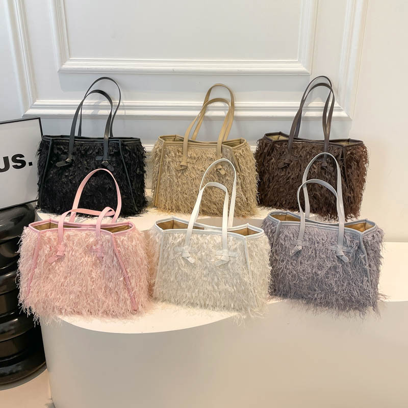 Bolsas de tote bolsas de peluche bolsas de hombro de mujer bolsas de peluche portátiles bolsas de lana de moda popular bolsas de tote de gran capacidad