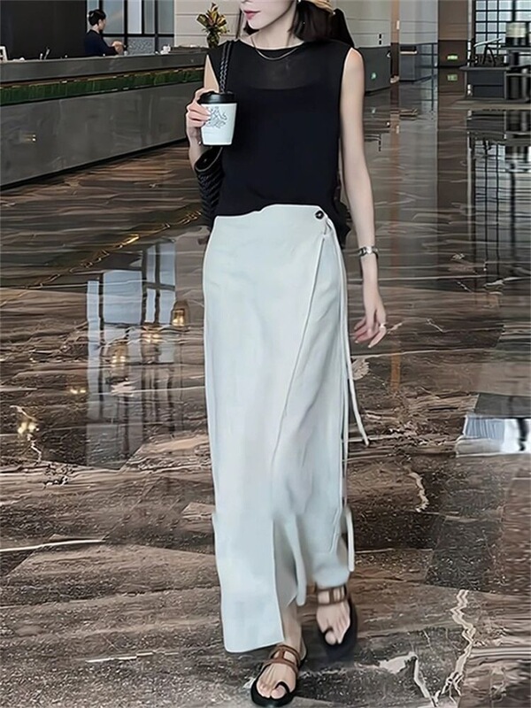 Simple and Elegant Summer Outfit for Women 2026 New Style Sleeveless Vest Knit Top Tie-Up Skirt Set