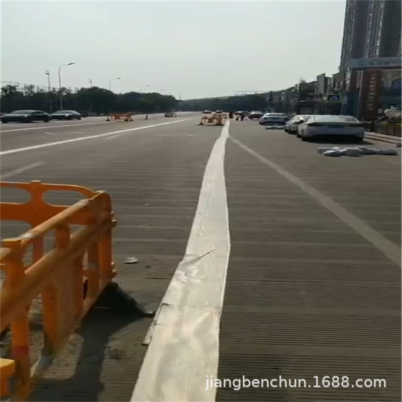 自粘免火烤防裂贴旧沥青混泥道路养护公路裂缝贴缝带白改黑抗裂贴