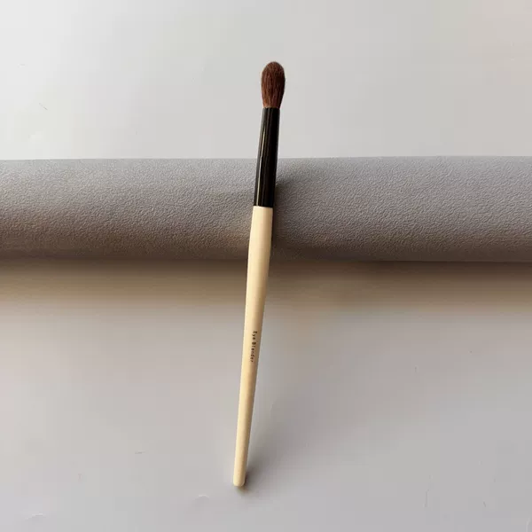 Nasal shadow stain brush
