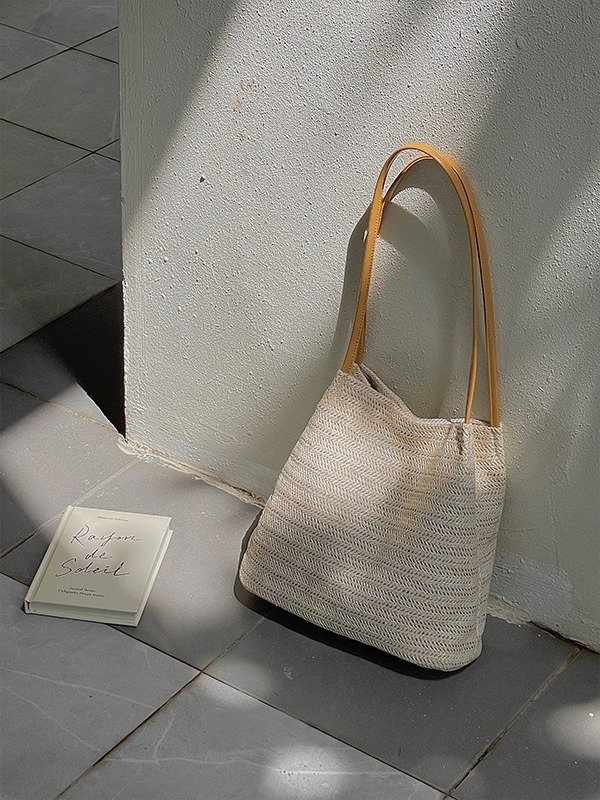 Straw bag