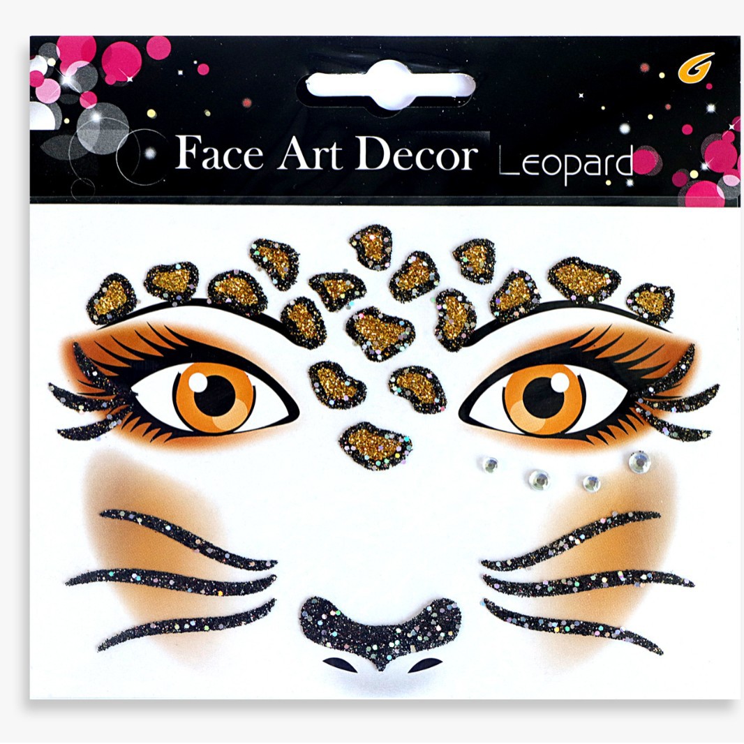 祝日のパーティーの舞台の化粧は顔を貼って化粧のシールを貼ります。