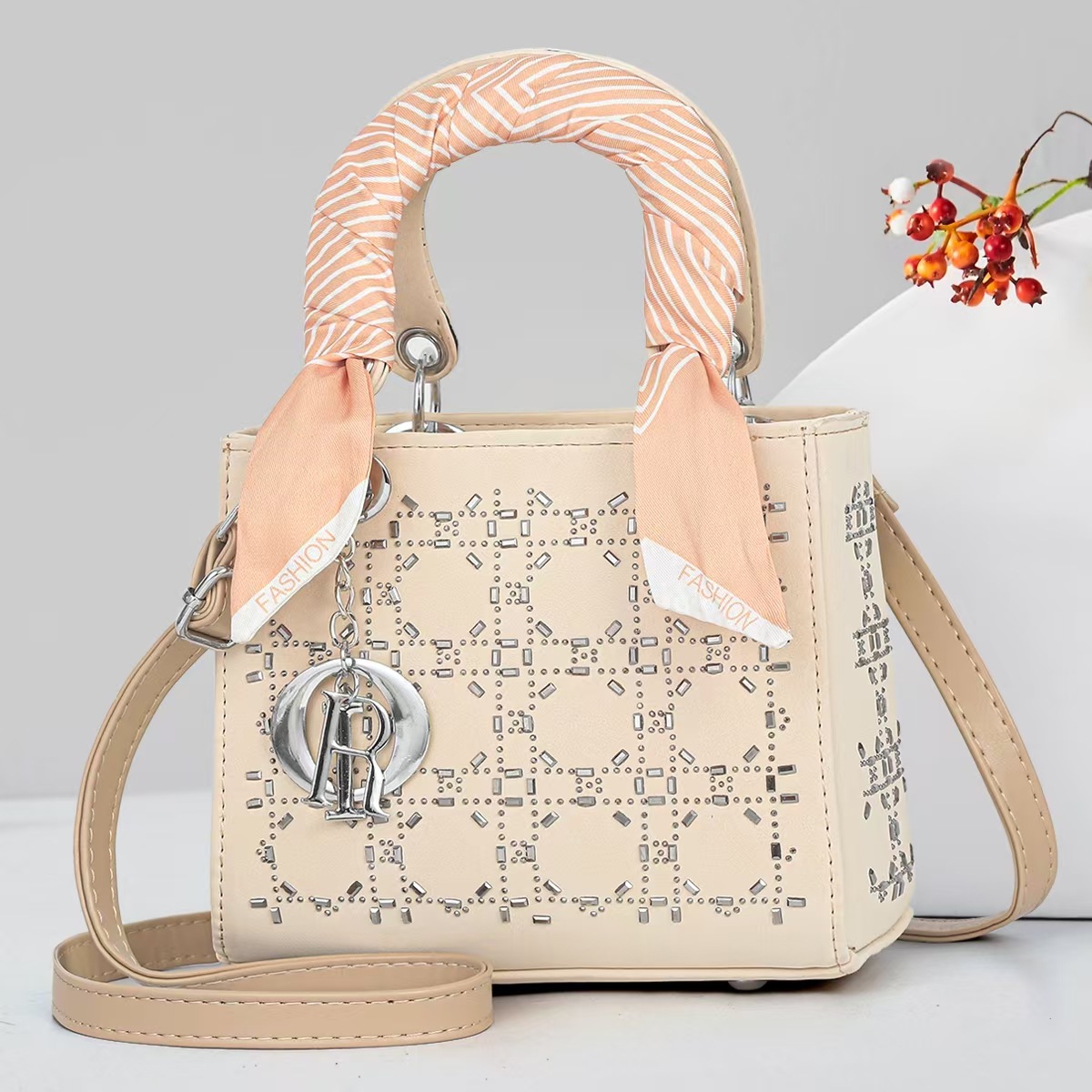 Versión coreana de todo fósforo bolso cuadrado pequeño bolso femenino comercio exterior 2025 fabricante de verano nuevo bolso de mensajero de un solo hombro Xia Tiandi image 4