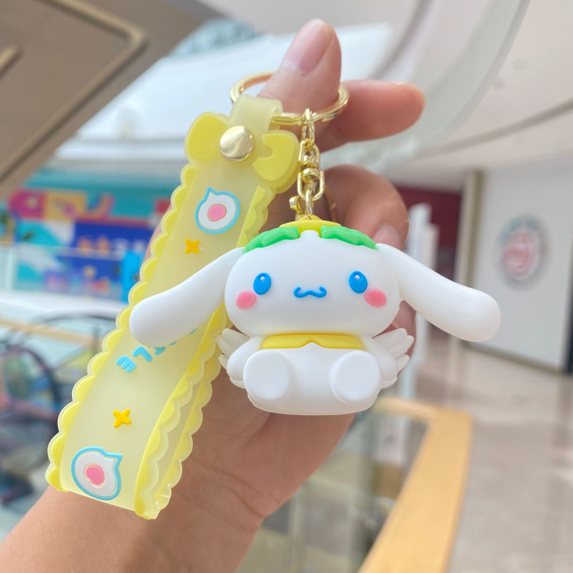 Dibujos animados Sanrio Yugui perro llavero coche llave colgante muñeca llavero bolsa colgante pequeños regalos