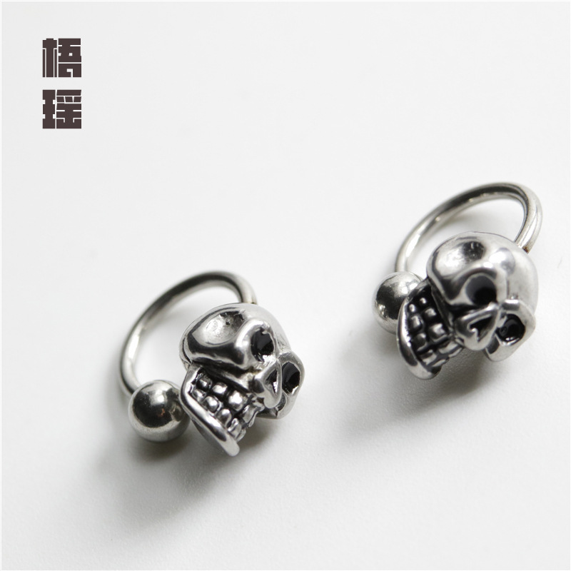 PS570 European and American style C- shaped skull ear bone stud men's ear studs titanium steel earrings wholesale