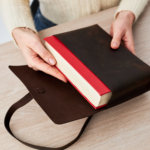 复古美式书籍保护皮套 学生书本词典保护书套 便捷绑带式大空间