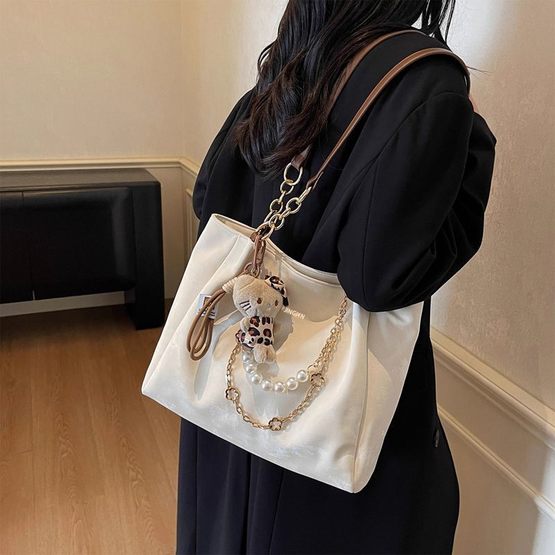 2025 New Arrival Women's Versatile Commuter Tote Bag - High-Quality Pearl Chain Large Capacity Casual Shoulder Bag (Dropshipping) - Thumbnail 3