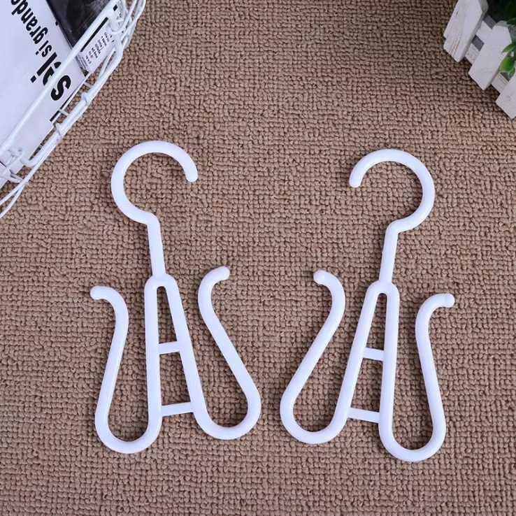 Large and Thickened Slipper Hooks for Hanging Shoe Racks, Displaying Shoes, Hanging Supermarket Hats, Plastic Sandals, Drying Shoes, Shoe Hooks