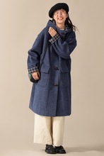 日系复古连帽呢料牛角扣大衣女新款中长款宽松蓝色毛呢外套春