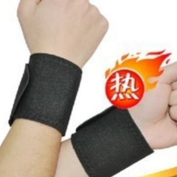 Manufactor Direct selling Tourmaline Self heating Wristband keep warm Healthcare protect joint massage Self heating Wristband
