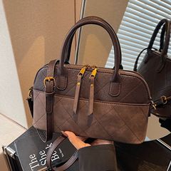 复古小众手提贝壳包女2025新款时尚菱格绣线单肩小拎包磨砂斜挎包
