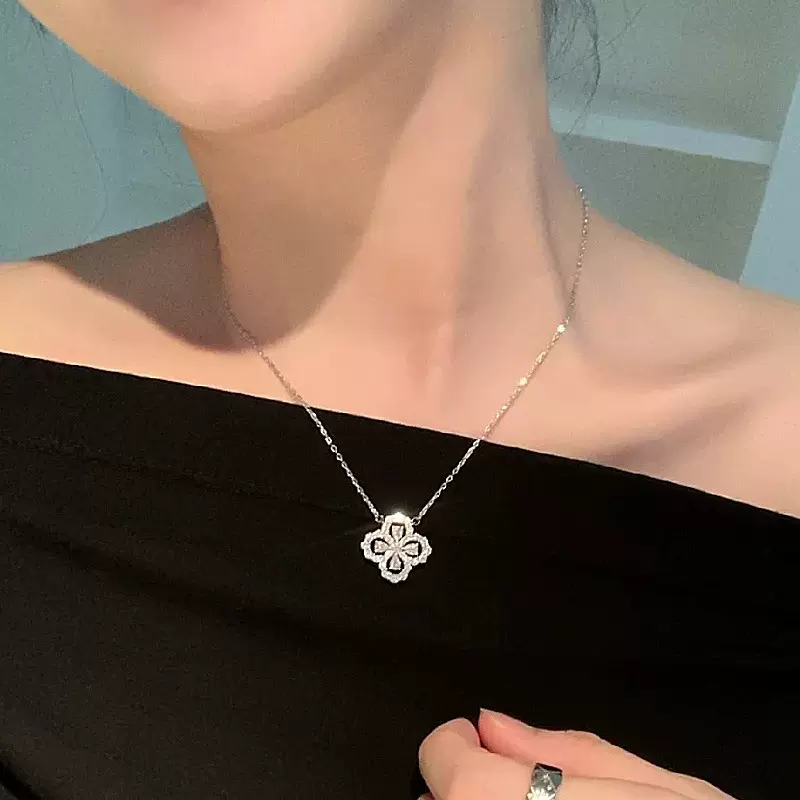S925纯银幸运四叶草项链闪耀吊坠送女友小众轻奢爆款女高级感项饰