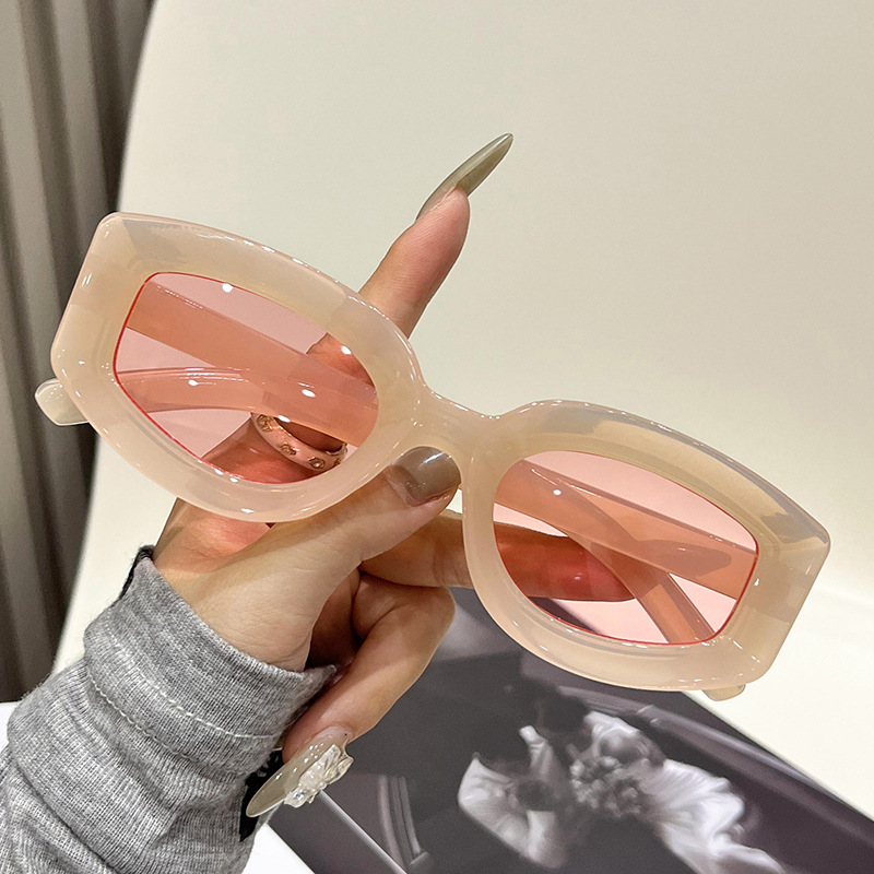 Small Frame New European and American Sunglasses for Men, Fashionable Retro Women's Sunglasses, Sun Protection Glasses, Light Luxury, Anti-Uv, Lightweight Small Frame New European and American Sunglasses for Men, Fashionable Retro Women's Sunglasses, Sun Protection Glasses, Light Luxury, Anti-Uv, Lightweight