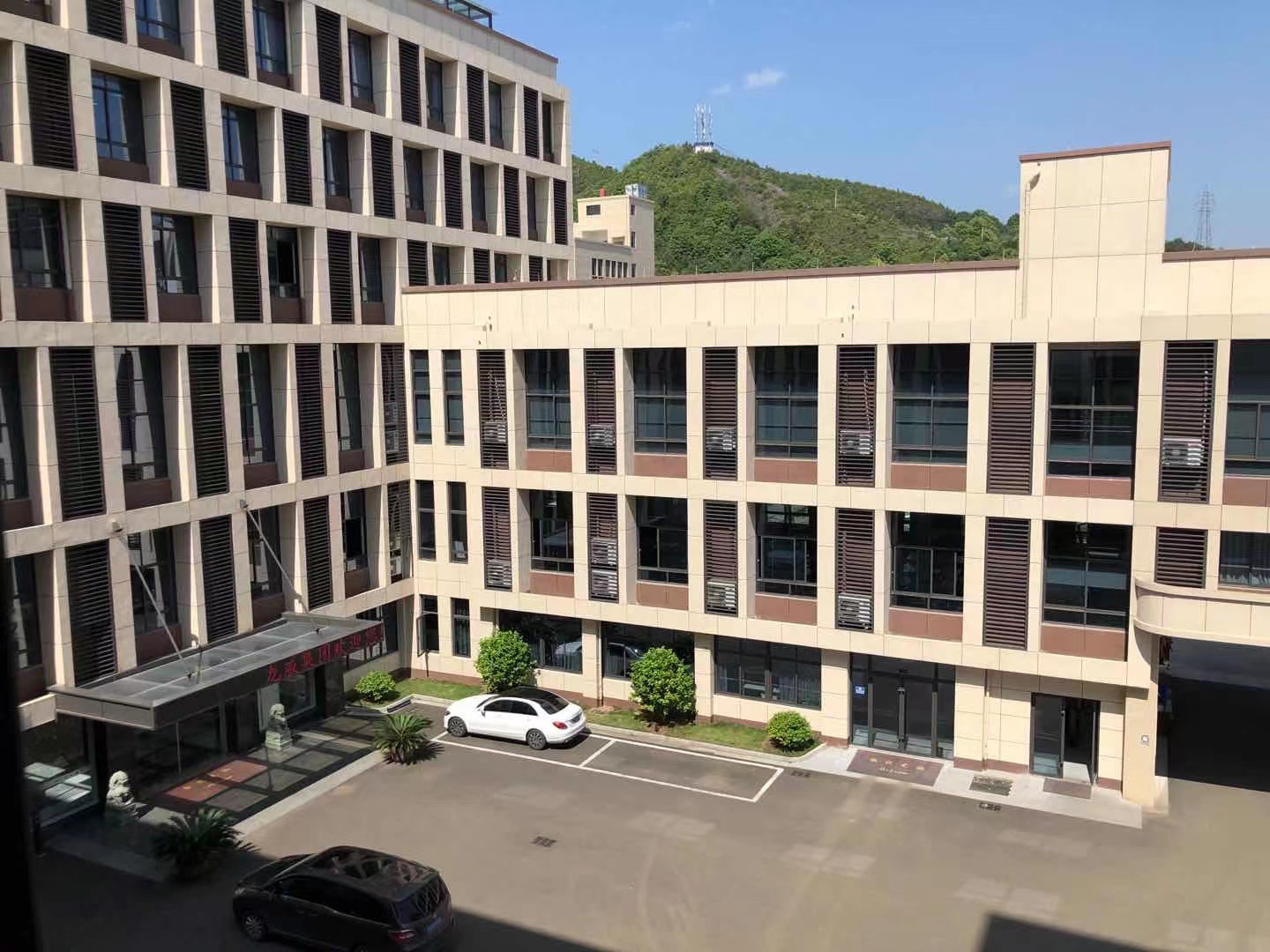 O1CN01IsHqUe1lExJE71srn_!!2212247584788-0-cib.jpg?__r__=1712727398681