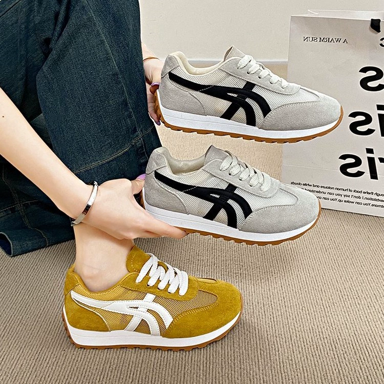 Дышащие моральные тренировочные туфли на толстой подошве для женщин, лето 2025, новые туфли Форрест Гамп на плоской подошве, легкая повседневная спортивная обувь на мягкой подошве