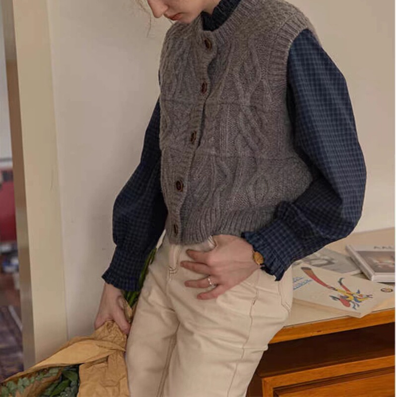 Dailyart Classic recommend All Wool Retro Twisted Loose Stacked Knitted Vest