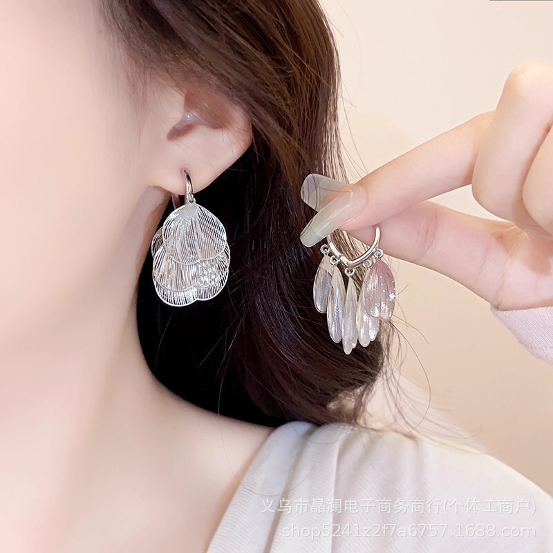 Unique Designer Electroplated Holiday-Style Earrings with a Sense of Elegance, Heart-Shaped Ear Cuffs, Light Luxury Metal Tassel Earrings, and Ear Studs