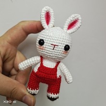 手工编织毛线娃娃成品挂件手工钩针编织毛线玩偶成品挂件背带兔子