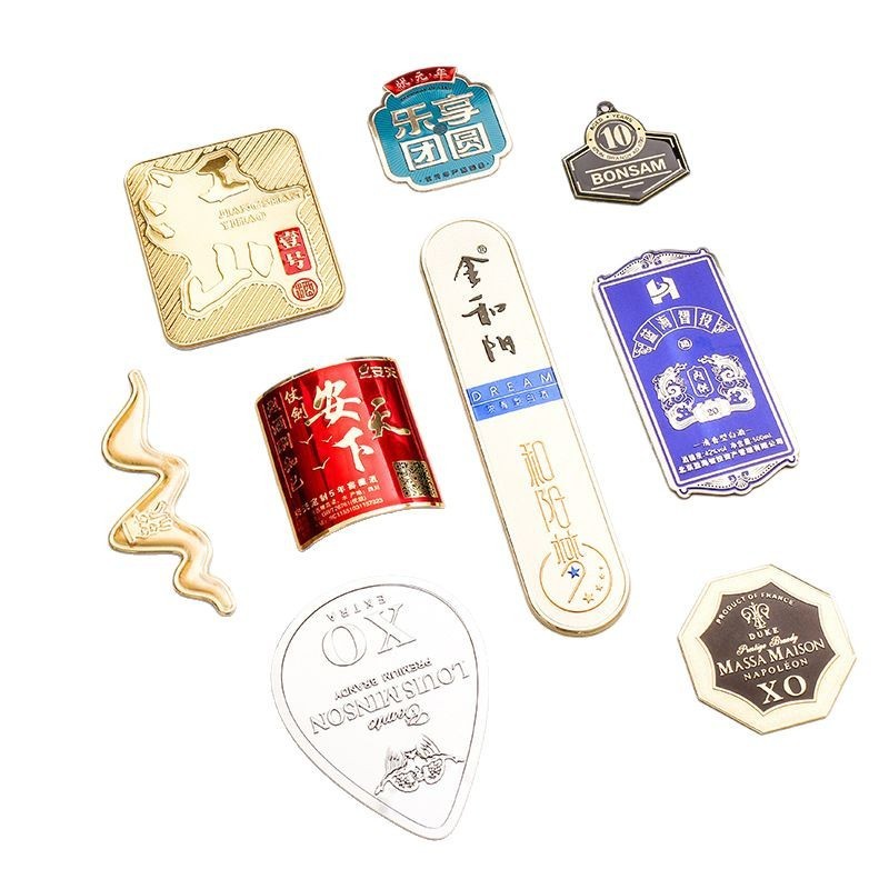 金属の標識板はアルミニウムの化粧品の弧度の瓶の身の商標の機械の設備の標識のシルク印の腐食の銘板をカスタマイズします。|undefined