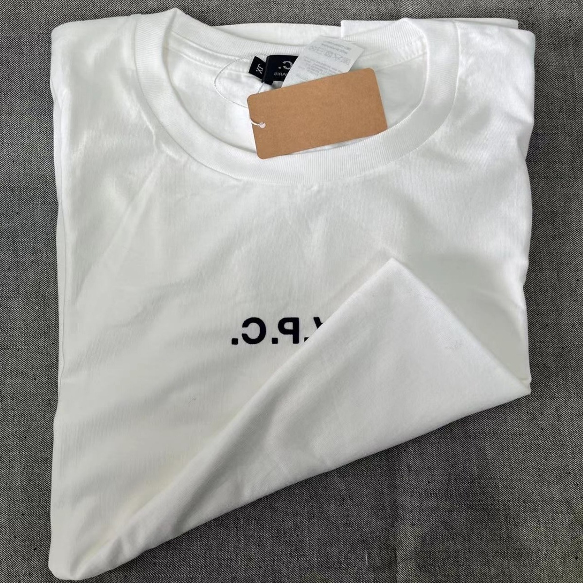 New Product Apc Japanese and Korean Popular Flocking Pattern Printing Normal Size T-Shirt Men and Women Couple Shirts New Product Apc Japanese and Korean Popular Flocking Pattern Printing Normal Size T-Shirt Men and Women Couple Shirts