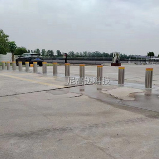 Fuzhou Scenic Spot School Fully Automatic Adjustable Column Hydraulic Pneumatic Semi-automatic Road Pile Stainless Steel Pipe Can Carry Mobile Column