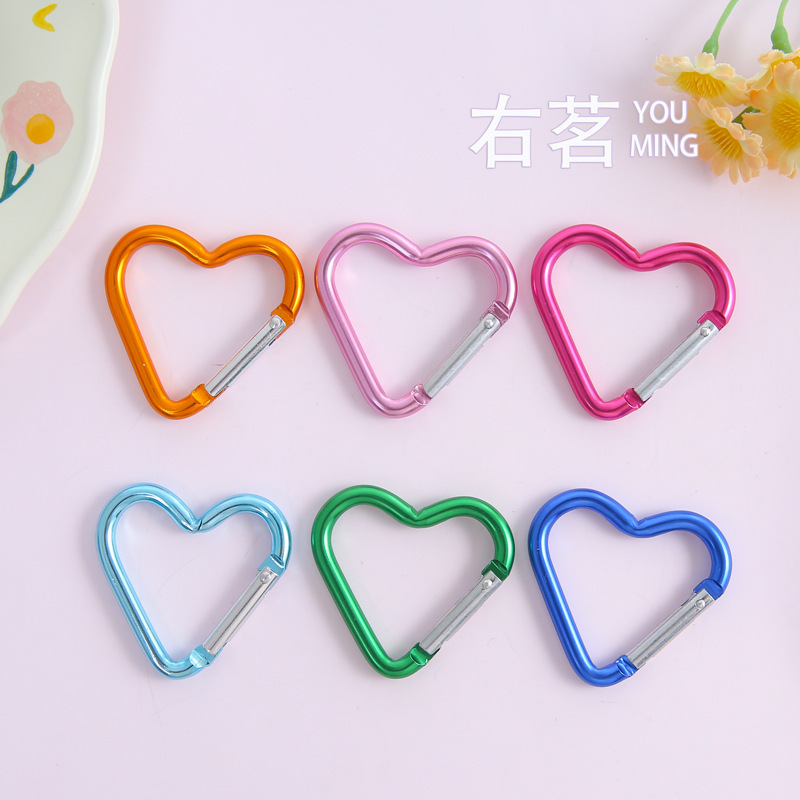 New Colorful Electro-Galvanized Alloy Heart Carabiner Keychain Backpack Buckle DIY Handmade Jewelry Material Wholesale