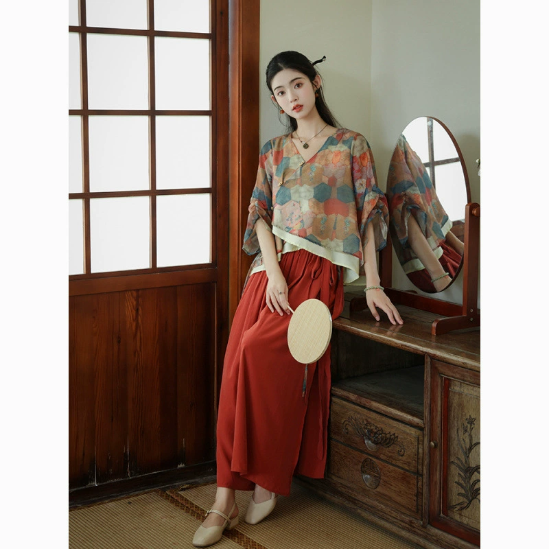 Лето 2024, новые повседневные топы в этническом стиле в ретро-китайском стиле с элементами Хань, улучшенные брюки Song, новый костюм в китайском стиле для женщин