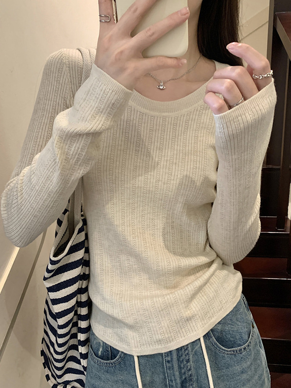 杏色の小さい背の中に長袖のプルオーバーのセーターのニットの女性の秋冬の修身はやせているように見えます。|undefined