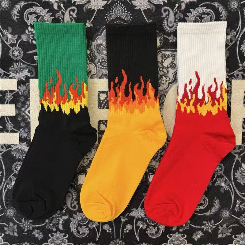 Flame Socks for Men, Mid-Calf Hip-Hop Personality Trendy Brand Couple High Street Skateboard Long Socks, Spring and Autumn Thin Cotton Trendy Red
