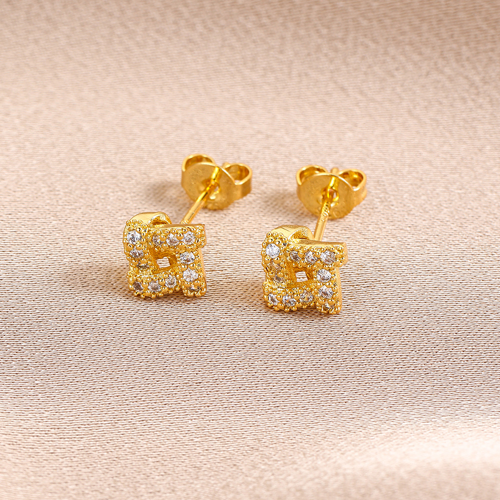 7g Weight Copper Ear Needle Material 18K Gold Plated Plating Material Zircon Inlay Material Ear Studs Classification 1 Piece Quantity Daily Occasion Copper Material Geometric, Heart Shape, Crown Pattern All Seasons Season Women's Gender Inlay Design Sweet Style 1 Piece Sweet Geometric Heart Shape Crown Inlay Copper Zircon 18K Gold Plated Ear Studs 10