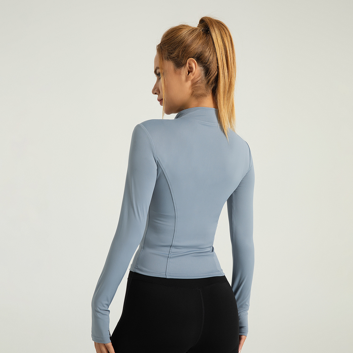Chaqueta deportiva al aire libre desnuda de zona transfronteriza Chaqueta de ropa de fitness de yoga de pie transpirable ajustada para mujer