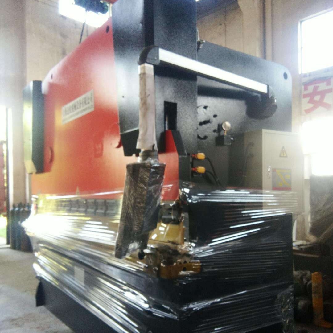 供应数控折弯机   WF67K-80T/4000