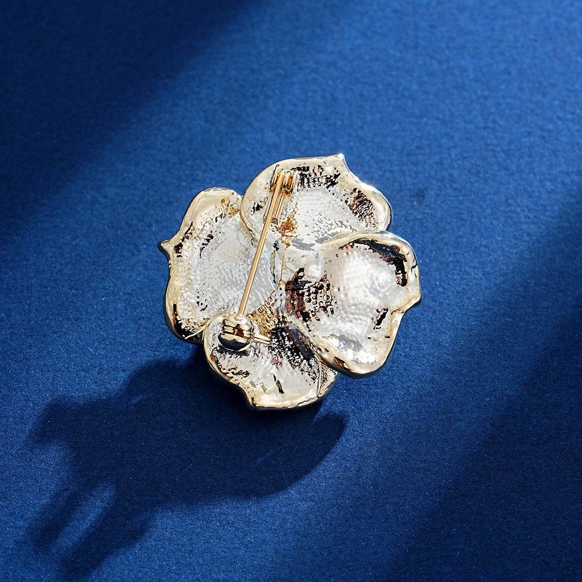 Elegant Enamel Camellia Brooch Sophisticated Flower Accessory_voghion.com