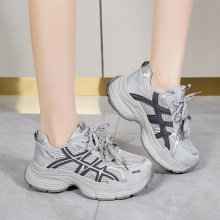 双色带复古做旧擦色休闲老爹鞋女2026春款小个子轻便增高运动鞋