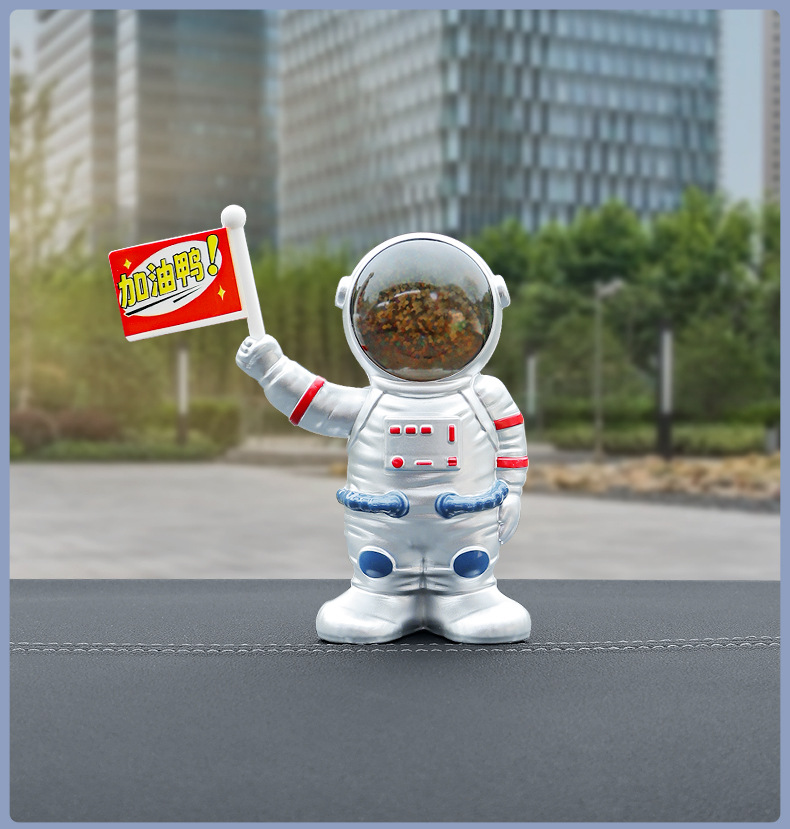Car ornaments astronaut solar swing car creative hot language astronaut car center console decoration supplies
