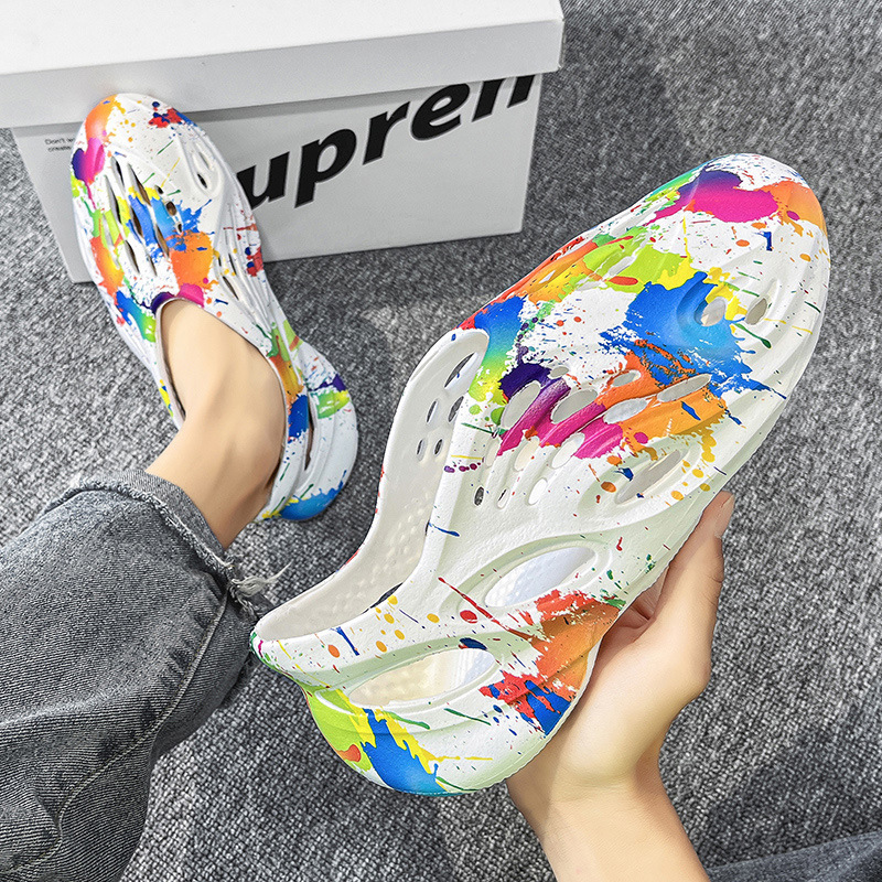 plus size Parent-Child Sandals and Slippers Summer and Autumn Couple Sports Leisure Beach Shoes Men's Kanye Yeezy Coconut Hole Shoes