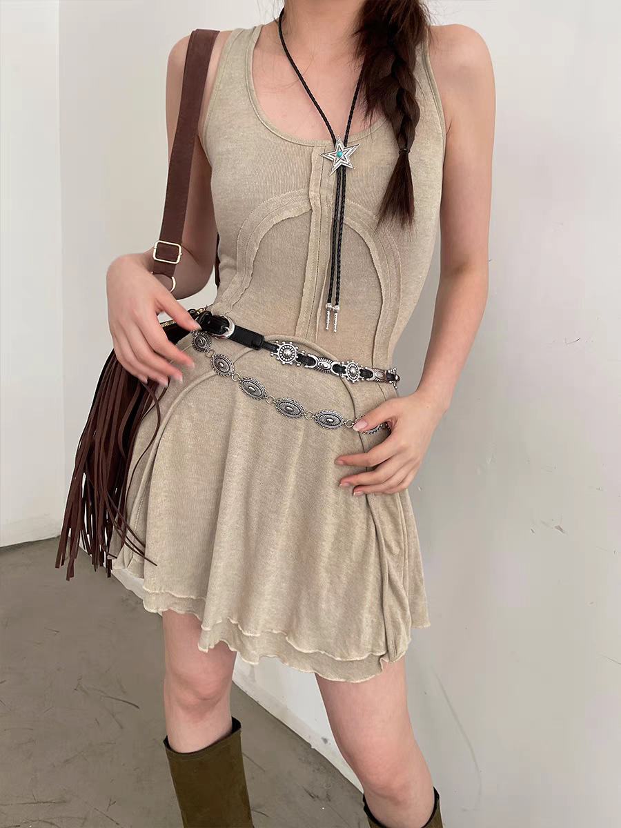 2024 Neuer amerikanischer Mode-Retro-Taillengürtel mit geschnitztem geometrischem elliptischen Gürtel, lässiger, vielseitiger Jeansgürtel im Y2K-Stil, einzigartiges Designgefühl aus Metall_voghion.com