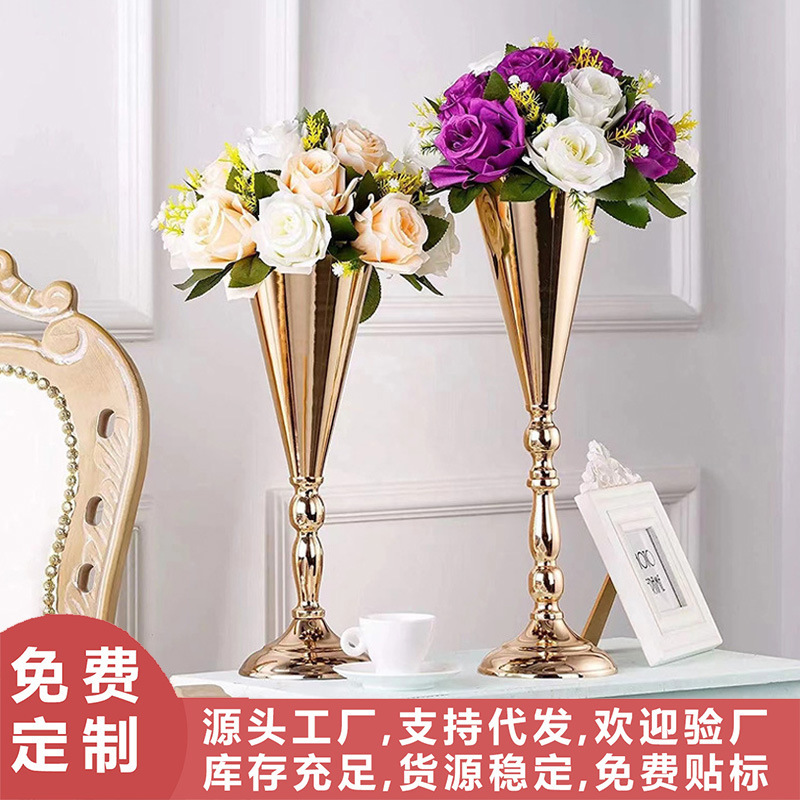 アマゾンウェディングテーブルフラワーテーブル装飾品結婚式の装飾小道具金属トロフィー燭台ホテルのテーブル装飾|undefined