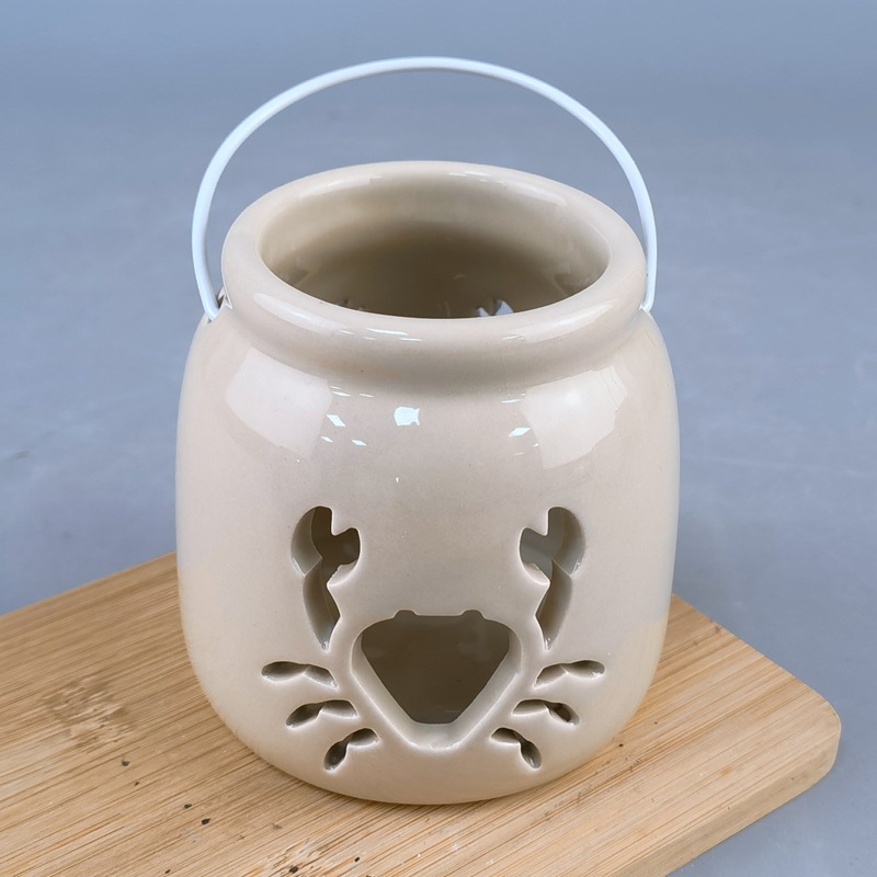 Lámpara de viento hueca de lunares de cerámica cuidadosamente seleccionada Lámpara de pony LED de cerámica translúcida transfronteriza con mango de hierro