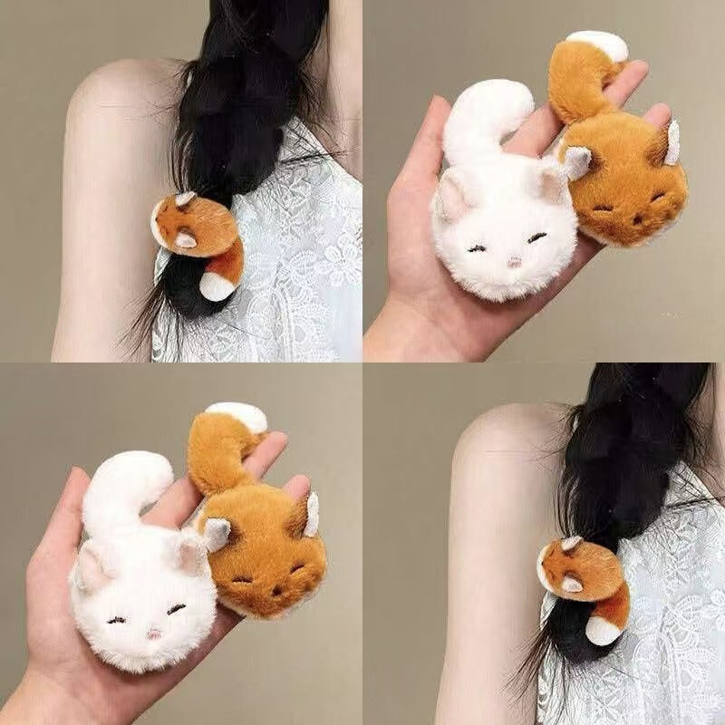Autumn and winter soft and cute white little fox plush hair clip, adorable girly side hair accessory, versatile for students and commuting Autumn and winter soft and cute white little fox plush hair clip, adorable girly side hair accessory, versatile for students and commuting