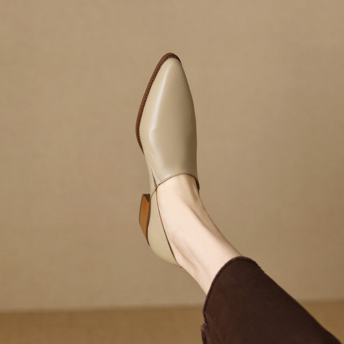Heels with deep mouth, thick soles, spring season pointed toe apricot color single shoes for women, small leather shoes, one-pieced women's shoes.