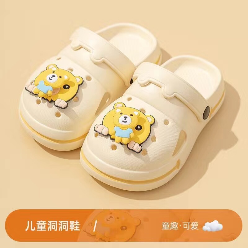Popular children's hole sandals summer boys wear non-slip EVA soft bottom home deodorant hollow sandals girls
