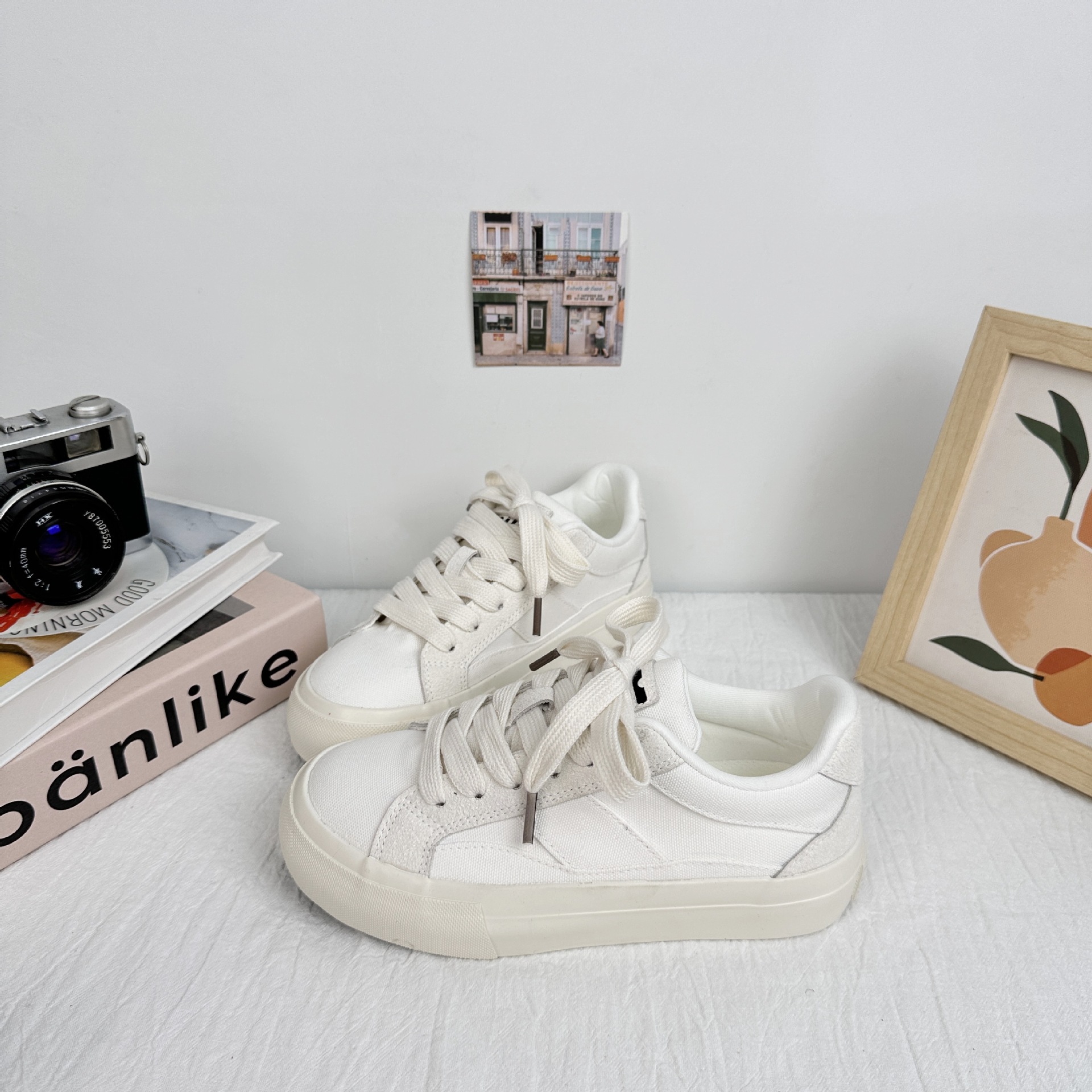 Zapatos casuales de suela gruesa de onda lejana zapatos de verano para mujer nuevos zapatos de lona de nicho zapatos deportivos zapatos blancos de todo fósforo para mujer