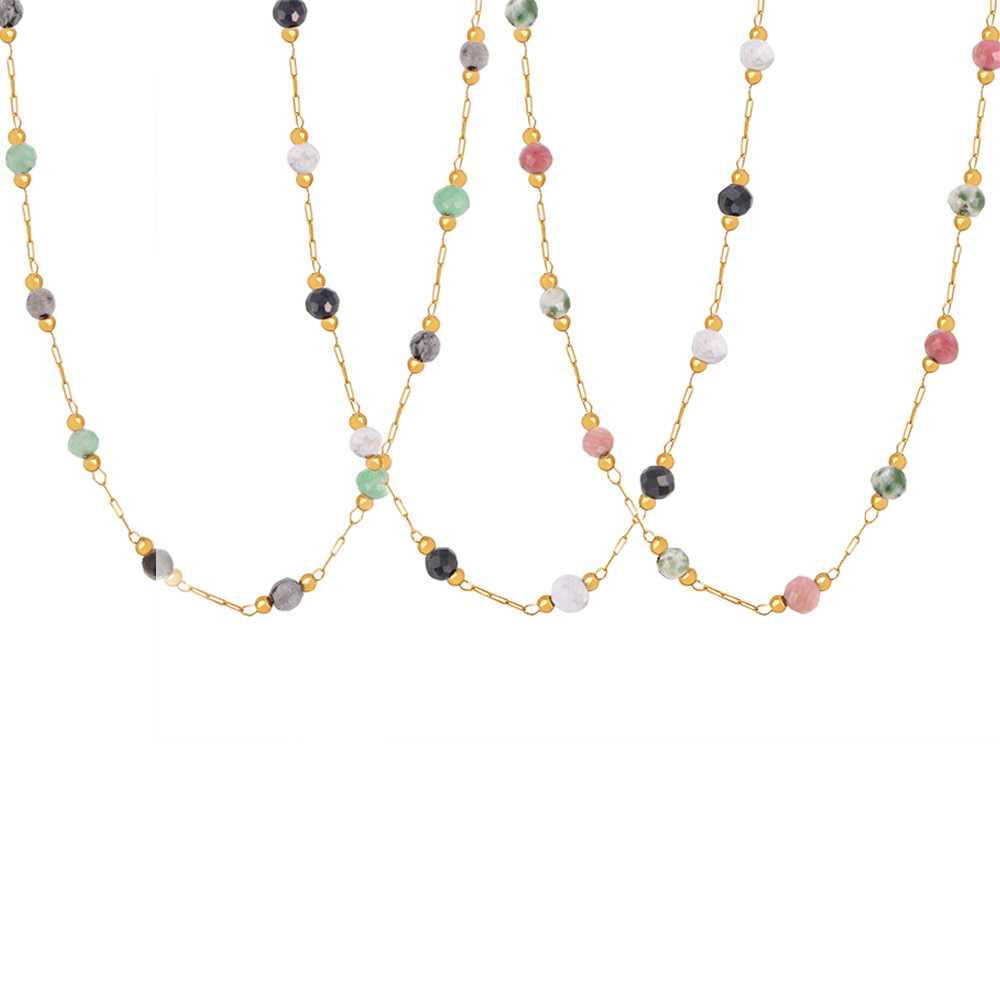 Collana a strati minimalista con catene delicate da donna_voghion.com