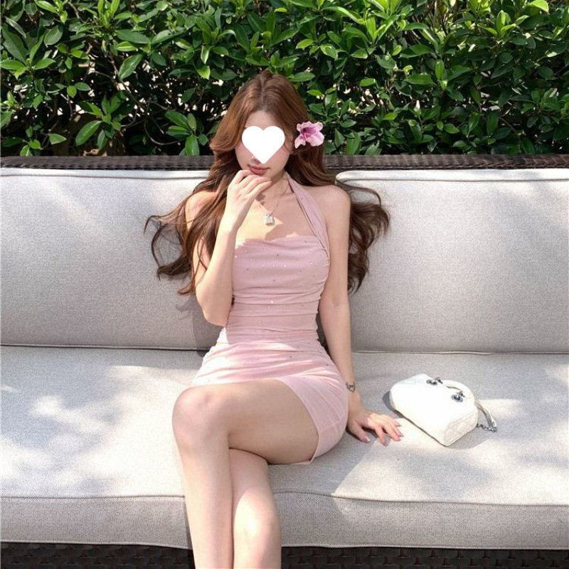纯欲风粉色烫钻短款挂脖背心女夏季时尚套装网纱包臀半身裙两件套|undefined
